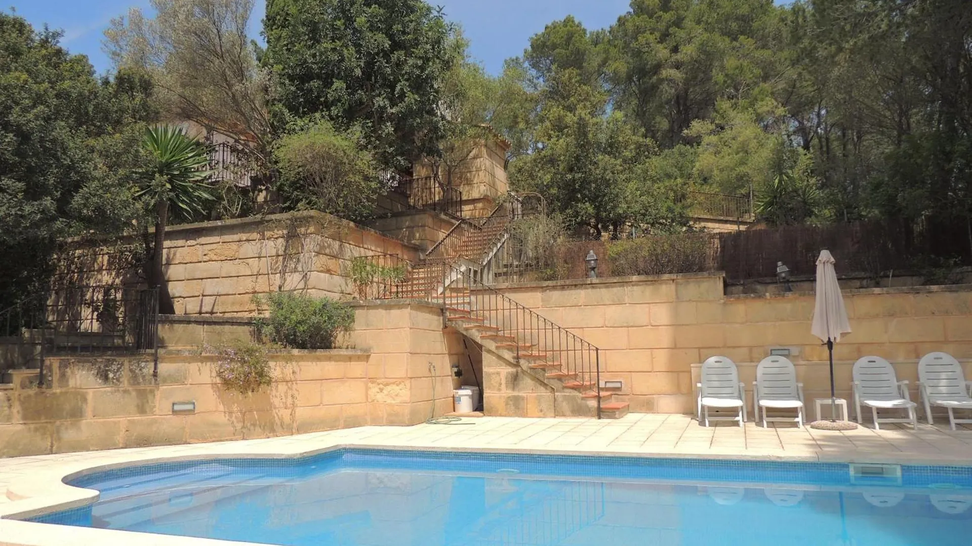 Villa En Andratx Con Piscina Privada